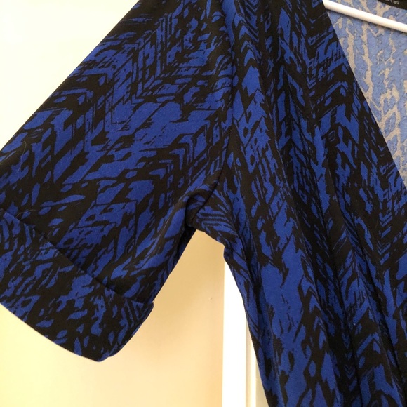 Apt 9 top blue and black NWT - Picture 4 of 5